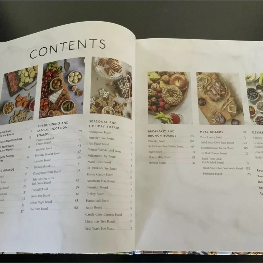 Beautiful Boards Cookbook (50 Amazing Snack Boards) Maegan Brown